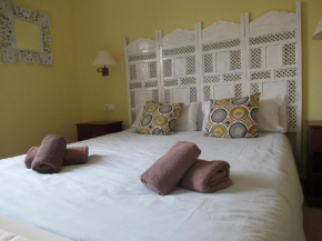 Отель Casa Sandra Oasis Tamarindo  Корралехо